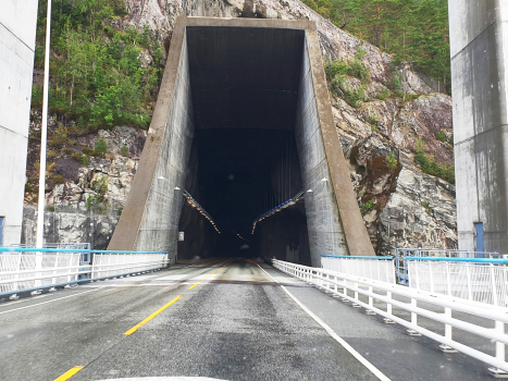 Vallavik Tunnel southern portal