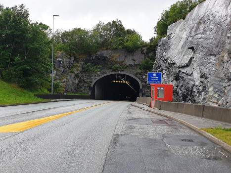 Tunnel de Valderøy