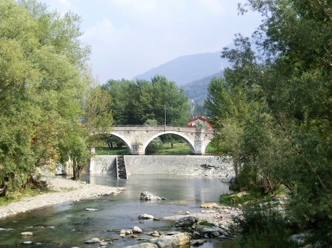 Pont vieux sur le Serio