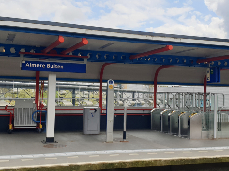 Bahnhof Almere Buiten
