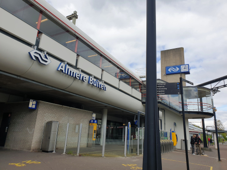 Gare de Almere Buiten