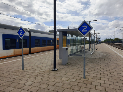 Bahnhof Almere Oostvaarders
