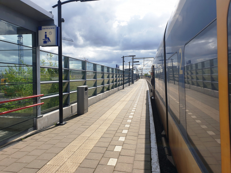 Bahnhof Almere Poort