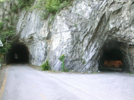 Nobiallo Tunnels: Nobiallo I Tunnel northern portal (on the left) and Nobiallo Tunnel 1st lateral adit