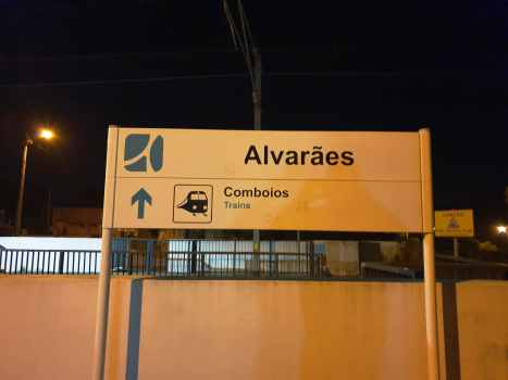 Bahnhof Alvarães