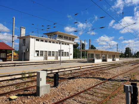 Granja do Ulmeiro-Alfarelos Station