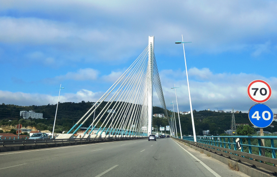 Rainha Santa Isabel Bridge