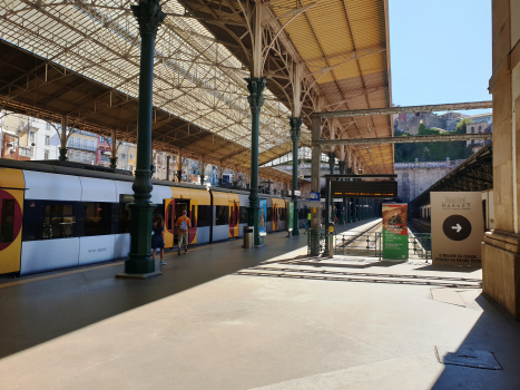 Porto São Bento Station