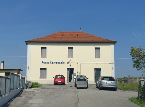 Paese-Castagnole Station