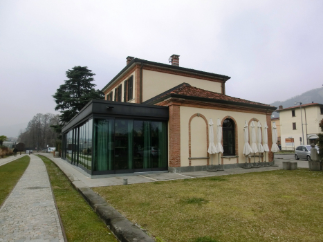 Paratico-Sarnico Station