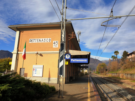 Bahnhof Pettenasco