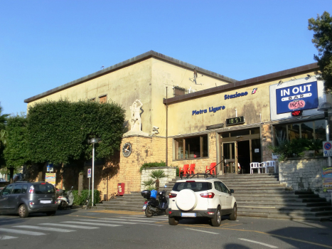 Gare de Pietra Ligure