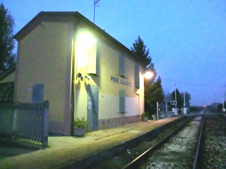 Pieve Saliceto Station