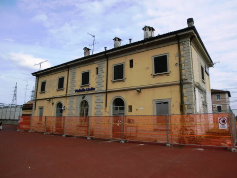 Pioltello-Limito Station, old passengers building