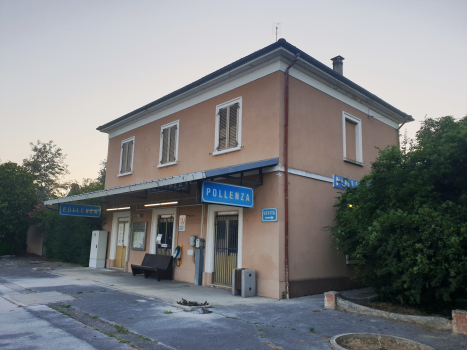 Gare de Pollenza