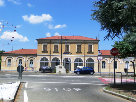 Pontecurone Station