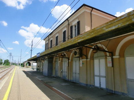Pontecurone Station