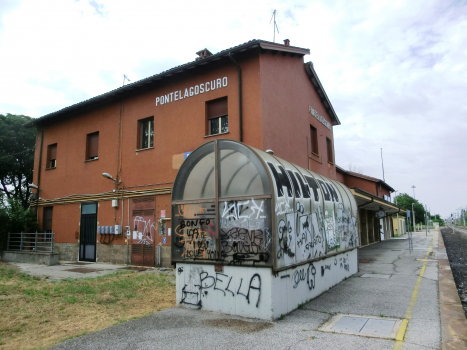 Pontelagoscuro Station