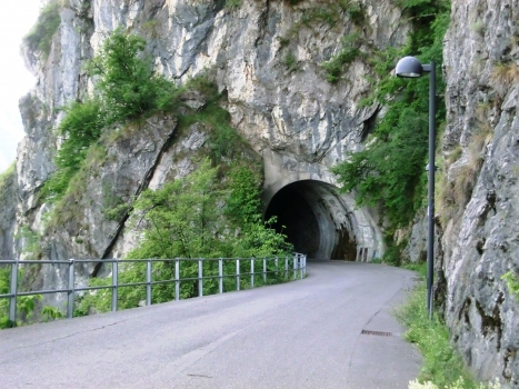 Porto Letizia II Tunnel