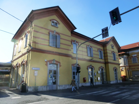 Porto Ceresio Station