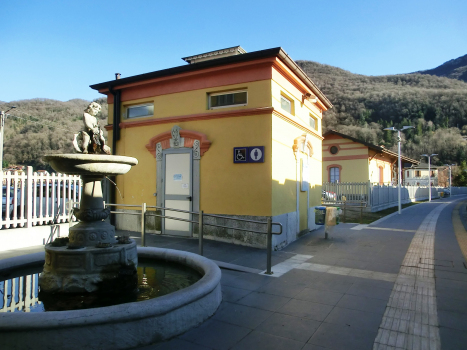Porto Ceresio Station