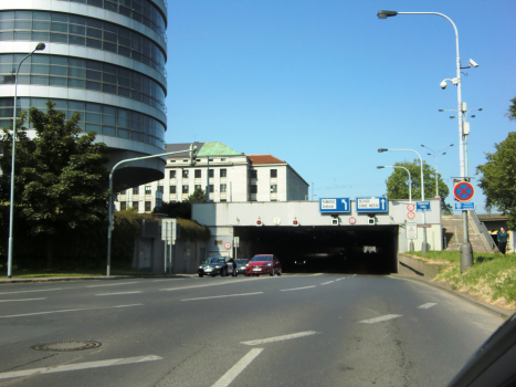 Tunnel de Těšnovský