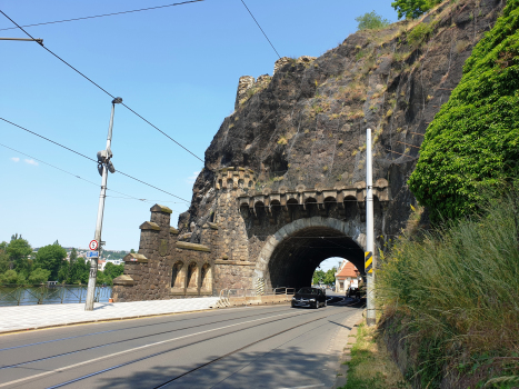 Tunnel de Vyšehrad