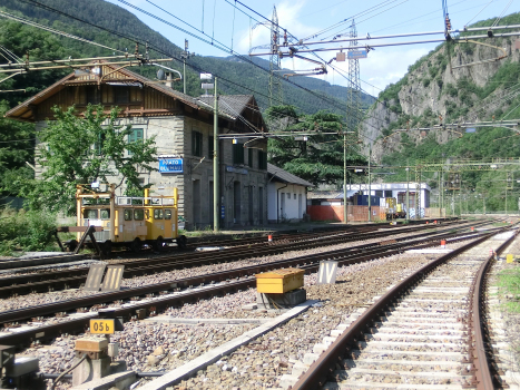 Bahnhof Prato-Tires