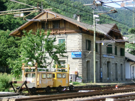 Bahnhof Prato-Tires