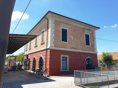 Reggio Santa Croce Station