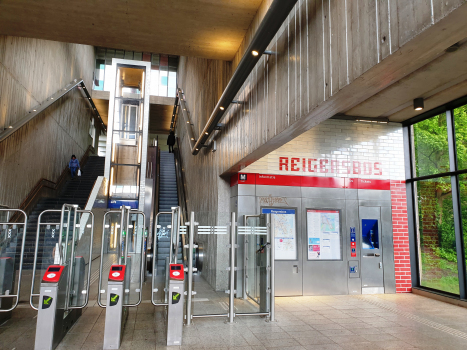 Metrobahnhof Reigersbos