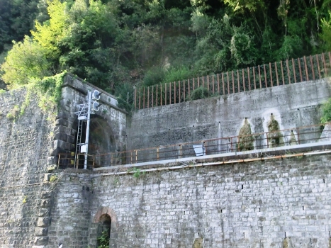 Borgo a Mozzano 1-2 Tunnel northern portal