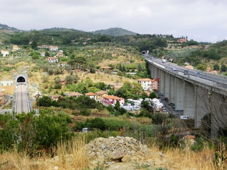 Bardellini railroad Tunnel (on the left) and Caramagna Bridge : On the right, A10 Caramagna viaduct and Sant'Antonio tunnel western portals