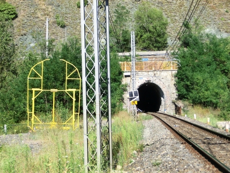 Bastardo Tunnel western portal