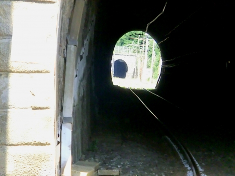 Cugna Tunnel southern portal from Borrina Tunnel