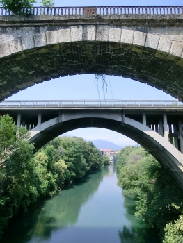 Brücken über den Brembo