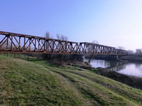 Eisenbahnbrücke Canneto sull'Oglio