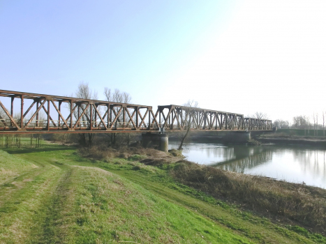 Pont ferroviaire de Canneto sull'Oglio