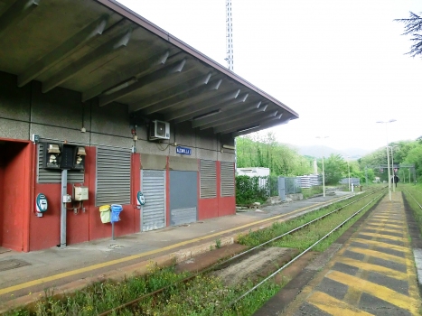 Altavilla Irpina Station and, in the back, Capone Tunnel western portal