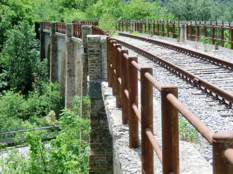 Eisenbahnviadukt Cesano