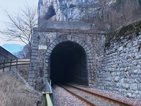 Del Covolo-Tunnel