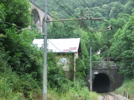 Elicoidale Tunnel lower portal. On the left, Rivoira viaduct