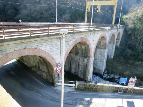 Pont ferroviaire d'Esino