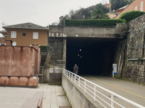 Marina Grande-Tunnel