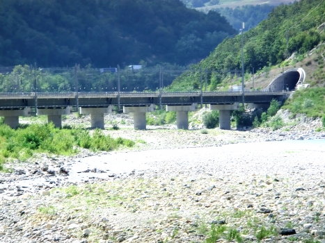 Taro Viaduct and Marta Giulia Tunnel northern portal