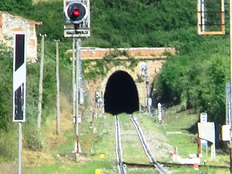 Mucigliano Tunnel western portal
