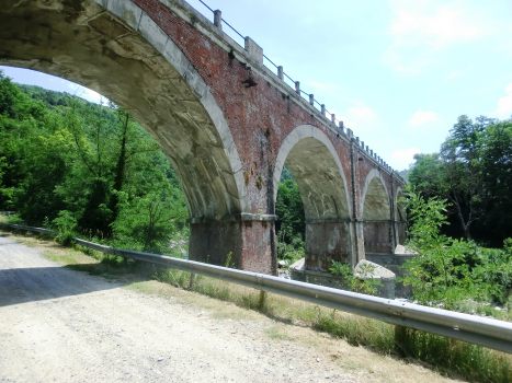 Pont ferroviaire de Nucetto (nord)