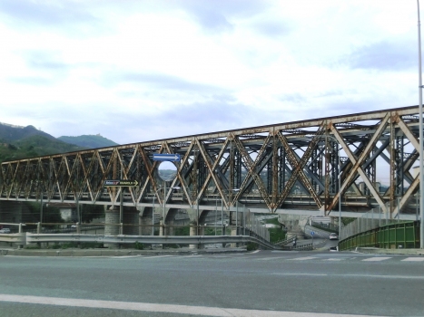 Campasso Railroad Bridge across Polcevera