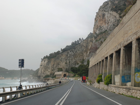 Tunnel de Porto Varigotti