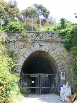 Old single track Sant'Ampeglio Tunnel western portal